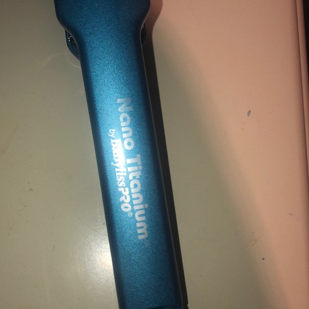 Babyliss PRO Nano Titanium 1.5 inch Straight Iron